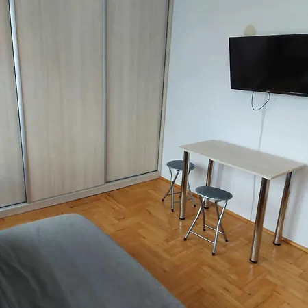 Apartament Polnoc *